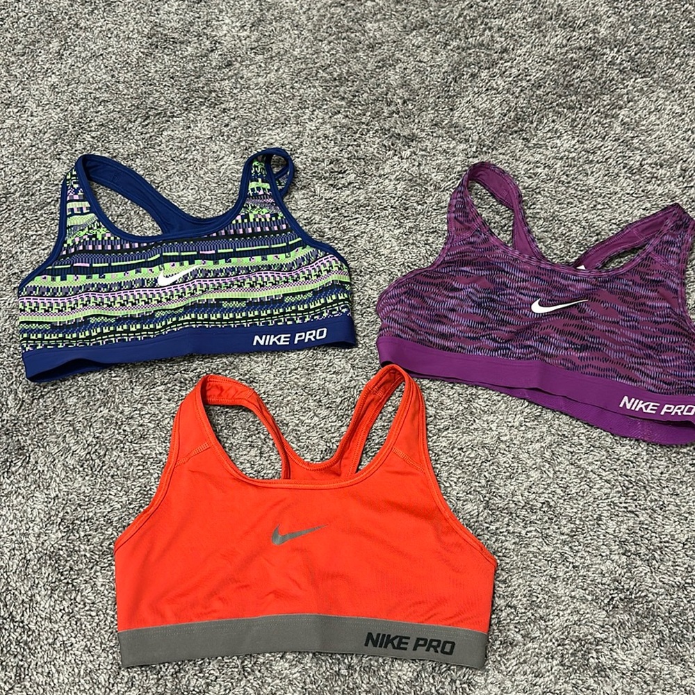 Nike Pro Sports Bra Lot